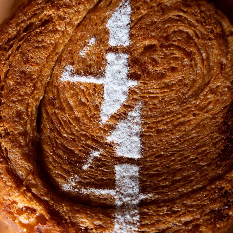 Brioche cannelée marquée du 4/4 de Qu4tre-Qu4rts, boulangerie à Bordeaux